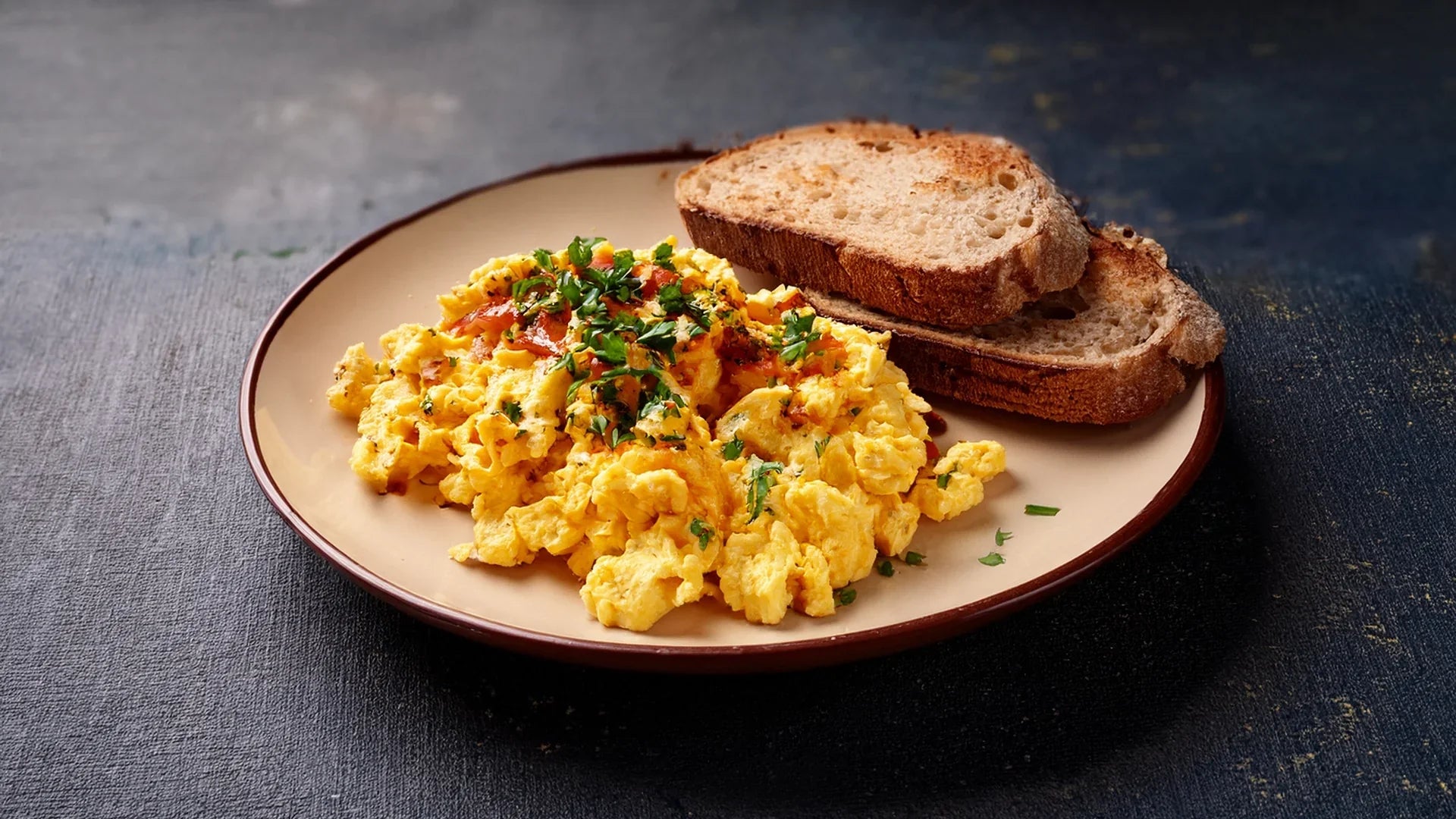 chili butter scrambled eggs, zero maida classic sourdough