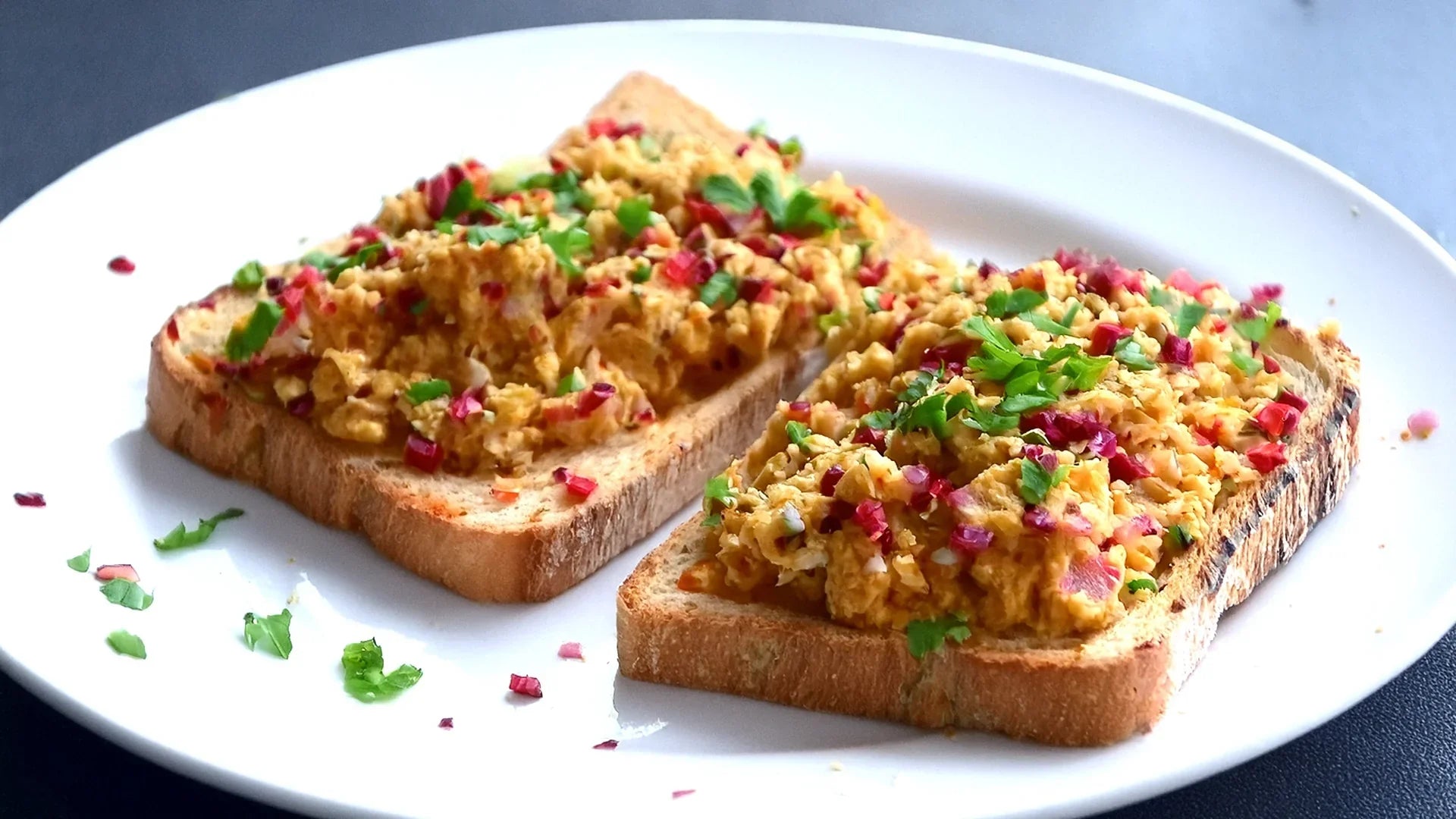 spicy chickpea toast, zero maida protein bread